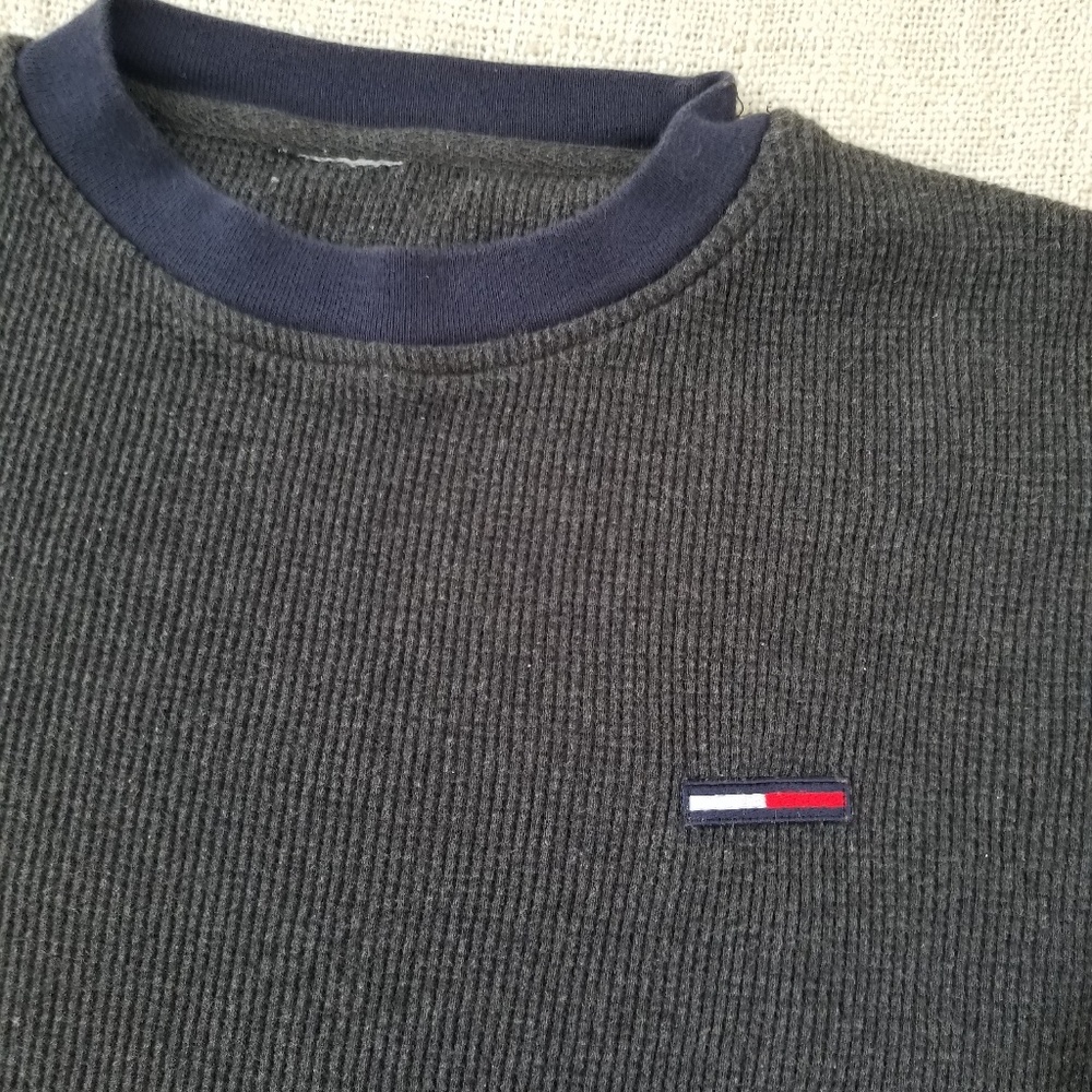 🎉SOLD🎉Tommy Hilfiger Gray Waffle Knit Top - Picture 4 of 4